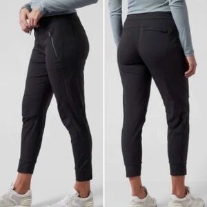 Athleta Trekkie North Jogger Size 4